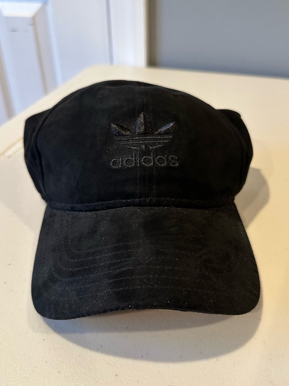 Adidas Unisex Faux Suede Baseball Cap in Black